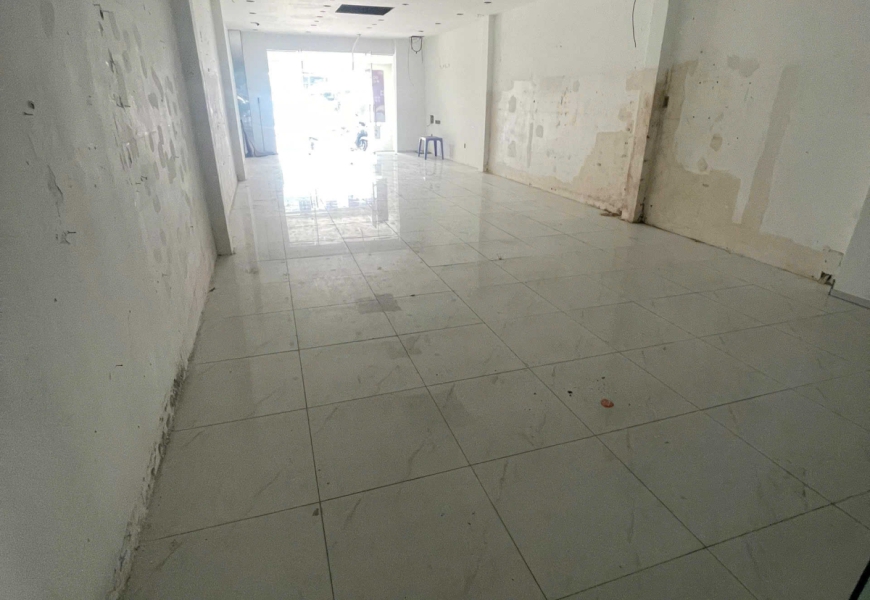 Mặt tiền  Nguyễn Thị Thập đoạn gần Lotte cực sung