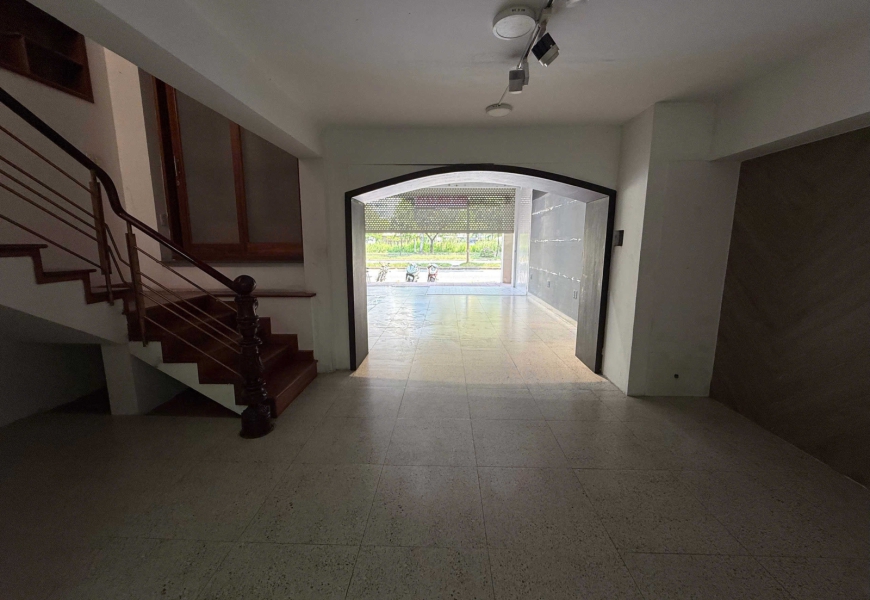 Cho Thuê nhà mặt tiền  Nguyễn văn linh, phú Mỹ hưng 