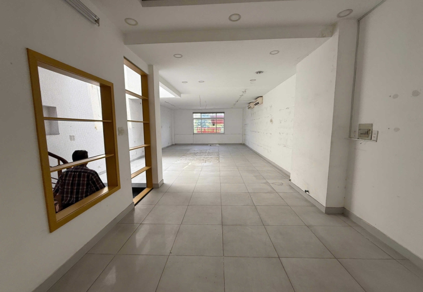 Cho Thuê nhà mặt tiền  Nguyễn văn linh, phú Mỹ hưng 