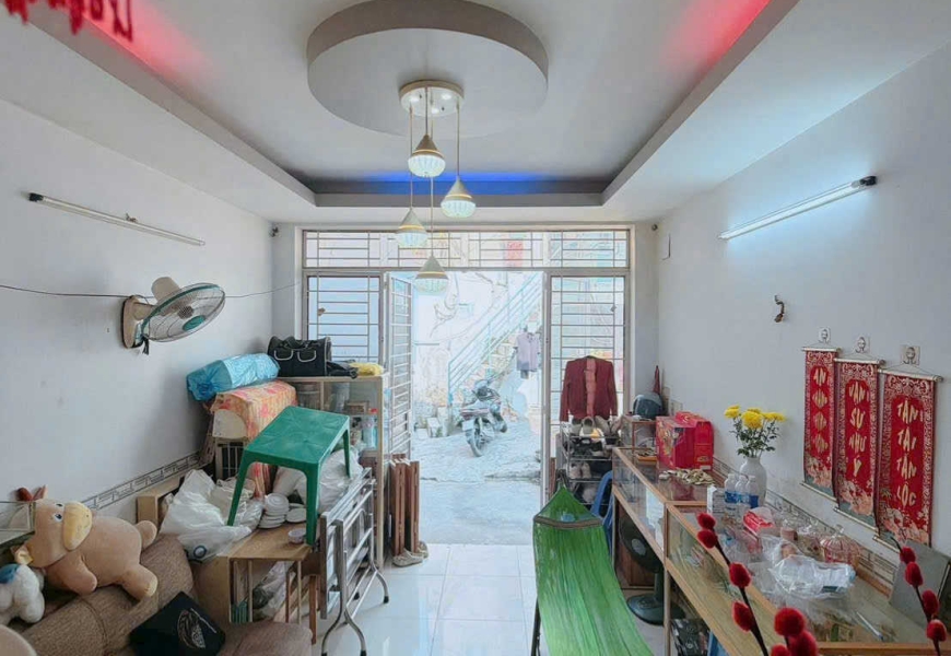 GIÁ :4TỶ399 TRIỆU TL  CHÍNH CHỦ CẦN BÁN NHÀ SỔ HỒNG RIÊNG  ĐƯỜNG TÂN MỸ - NGAY CỔNG TRƯỜNG ĐAỊ HỌC MAKETING - QUẬN 7. CÁCH XE HƠI 3 CĂN NHÀ 