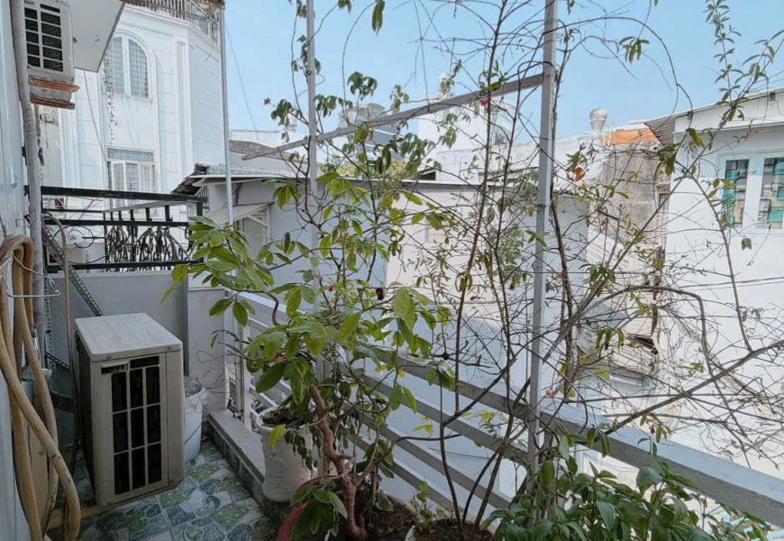 GIÁ :4TỶ399 TRIỆU TL  CHÍNH CHỦ CẦN BÁN NHÀ SỔ HỒNG RIÊNG  ĐƯỜNG TÂN MỸ - NGAY CỔNG TRƯỜNG ĐAỊ HỌC MAKETING - QUẬN 7. CÁCH XE HƠI 3 CĂN NHÀ 