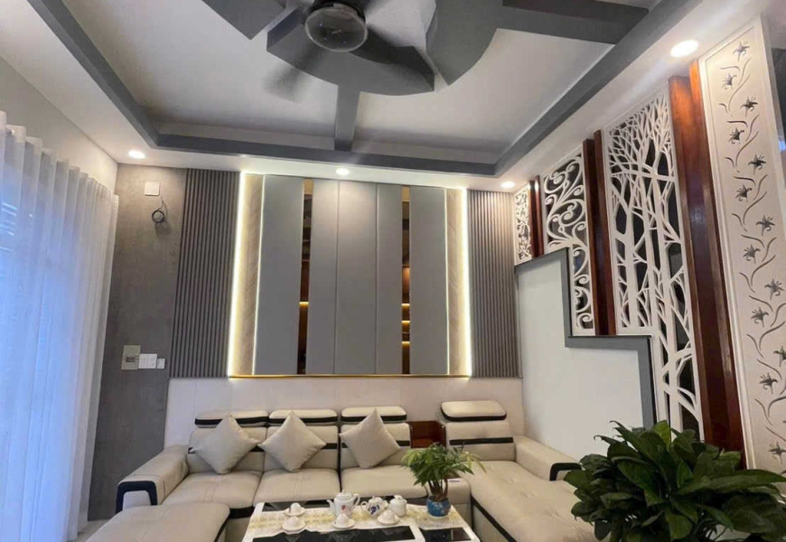 Bán nhà đẹp nhánh 1979 Huỳnh Thị Đồng hẻm xe tới nhà ngay trung tâm thị trấn nhà bè