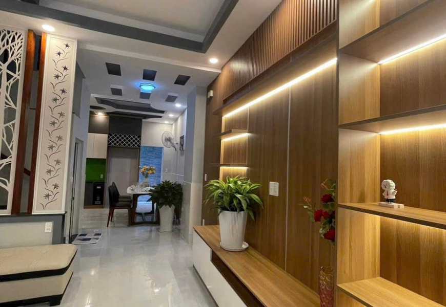 Bán nhà đẹp nhánh 1979 Huỳnh Thị Đồng hẻm xe tới nhà ngay trung tâm thị trấn nhà bè