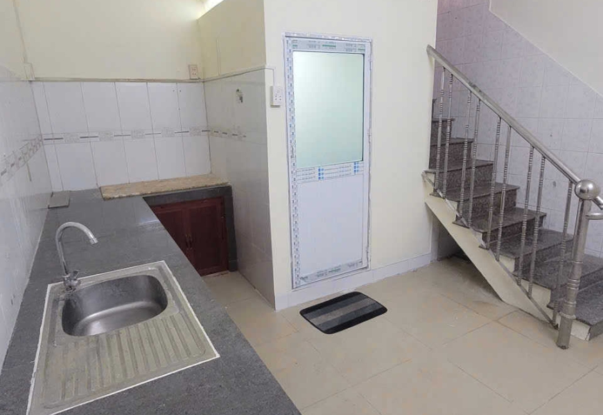 Cho thuê nc nhà này giá 9tr/tháng