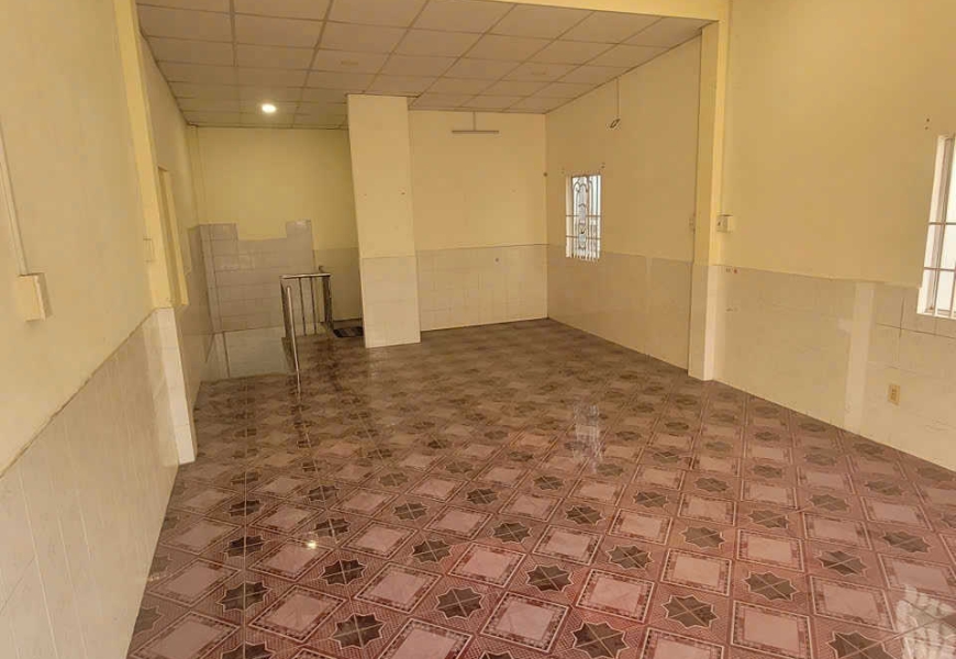 Cho thuê nc nhà này giá 9tr/tháng