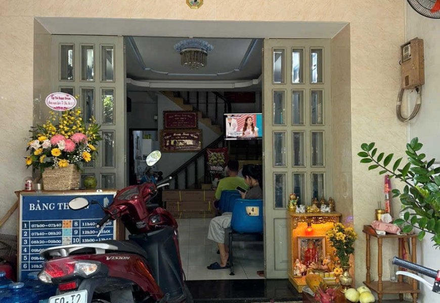 CHO THUÊ NHÀ MT ĐƯỜNG SỐ 13 P TÂN THUẬN 