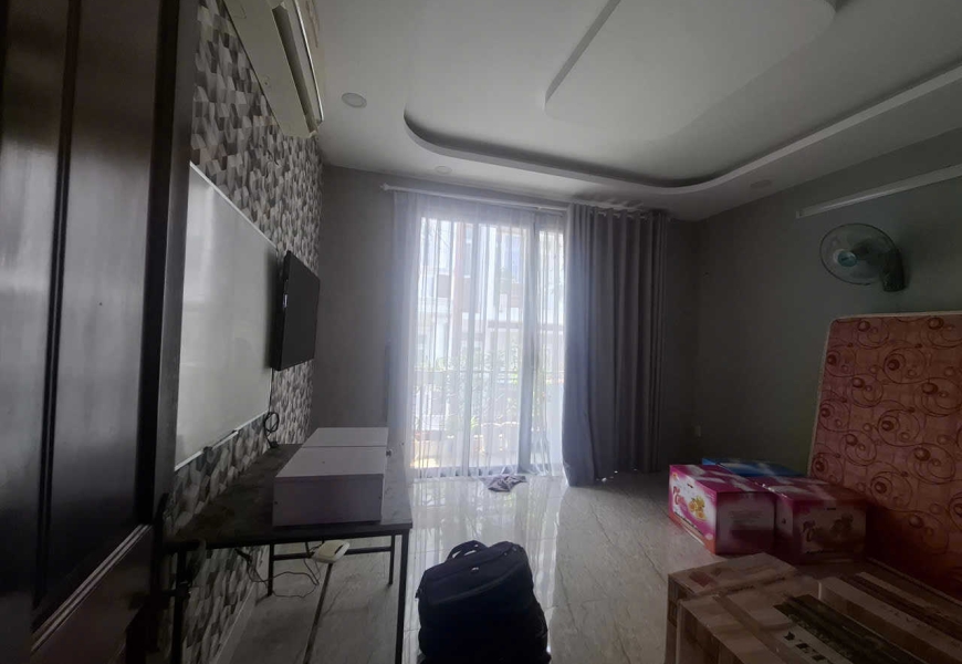 BÁN NHÀ CÒN MỚI (Q7) Bán nhà khu nhà phố đường Hoàng Quốc Việt, đối diện sân Vận Động Bộ Công An, sát bên khu Đô thị Phú Mỹ Hưng