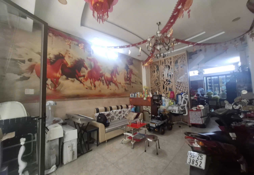 BÁN NHÀ CÒN MỚI (Q7) Bán nhà khu nhà phố đường Hoàng Quốc Việt, đối diện sân Vận Động Bộ Công An, sát bên khu Đô thị Phú Mỹ Hưng