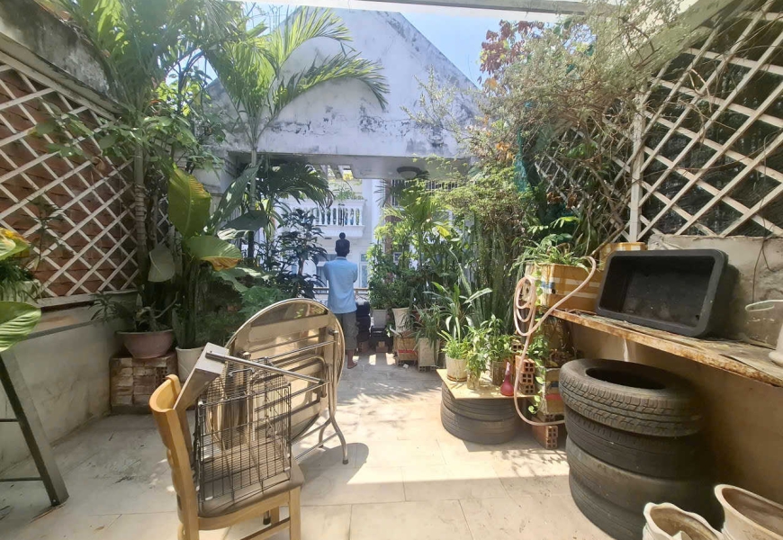 BÁN NHÀ CÒN MỚI (Q7) Bán nhà khu nhà phố đường Hoàng Quốc Việt, đối diện sân Vận Động Bộ Công An, sát bên khu Đô thị Phú Mỹ Hưng