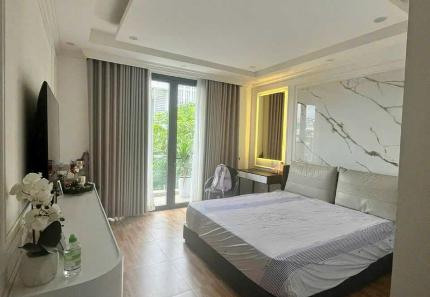 Cho Thuê Nhà Đẹp,nguyên căn,Full nội thất Mặt tiền đường số, Tân Qui, Q7 