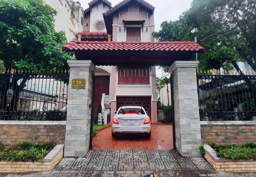 Cho Thuê Biệt Thự Mặt Tiền Đường Lý Phục Man. P.Bình Thuận Quận 7