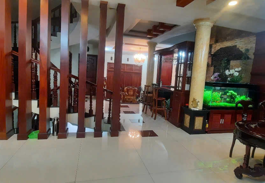 Cho Thuê Biệt Thự Mặt Tiền Đường Lý Phục Man. P.Bình Thuận Quận 7