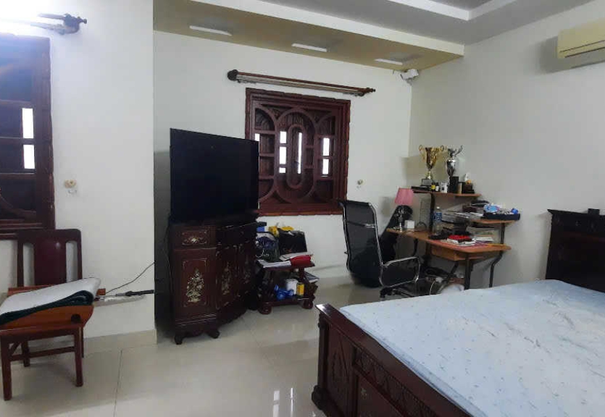 Cho Thuê Biệt Thự Mặt Tiền Đường Lý Phục Man. P.Bình Thuận Quận 7