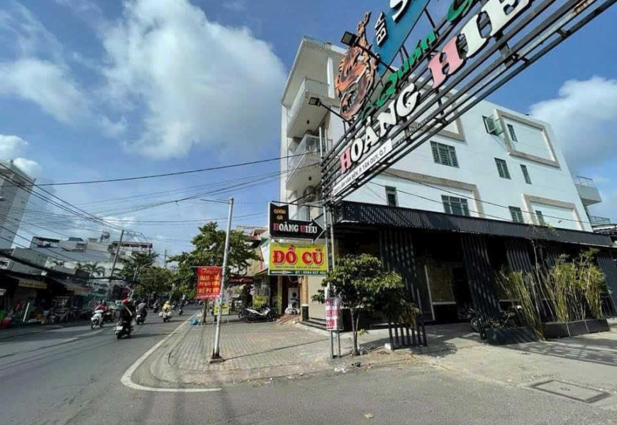 BÁN NHÀ 3 LẦU - GÓC 2 MẶT TIỀN LÂM VĂN BỀN, QUẬN 7 - CÓ THANG MÁY