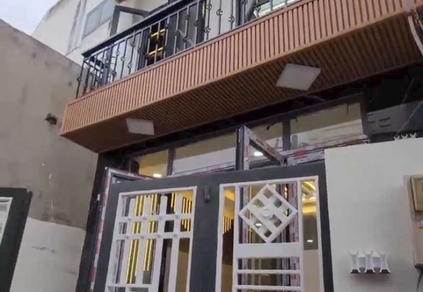 DUY NHẤT MỘT CĂN NHÀ MỚI XÂY TẠI TRUNG TÂM QUẬN 7 GIÁ QUÁ RẺ