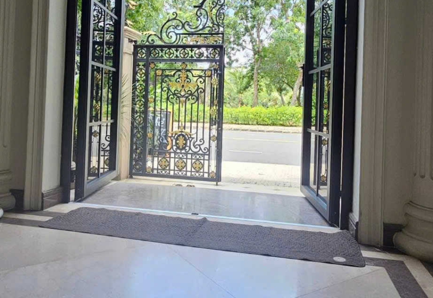 Bán  Villa 2 MT trước sau View công viên khu Nam thông ,phú mỹ hưng Q7 
