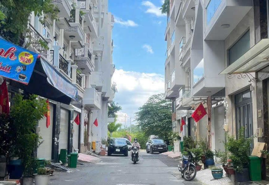 Bán Nhà Phố Hiện Đại KDC Hoàng Quốc Việt, Quận 7 - Có Thang Máy - Cạnh Phú Mỹ Hưng