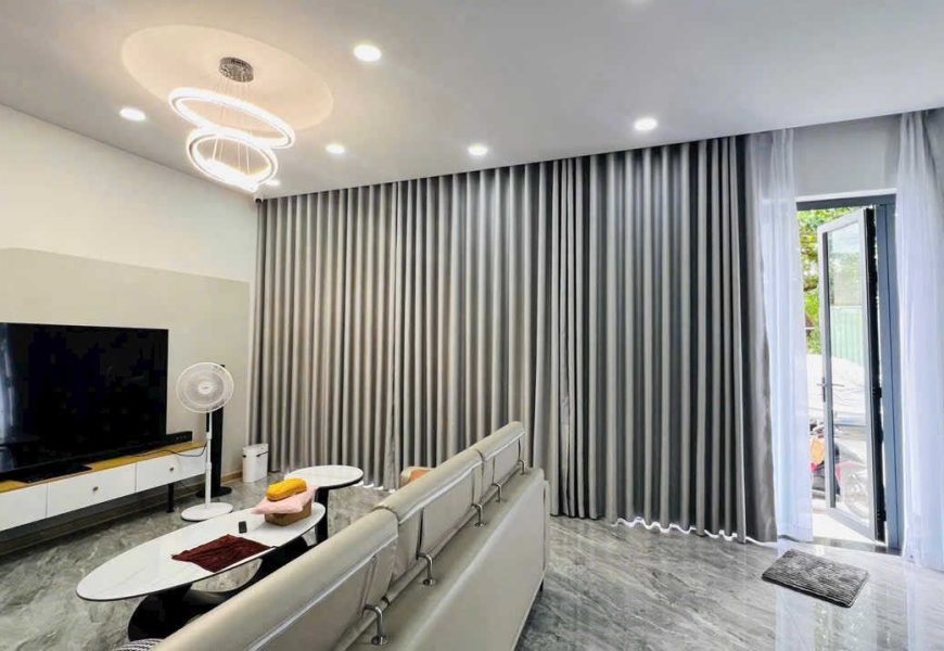 NHÀ ĐẸP HIỆN ĐẠI MT ĐƯỜNG SỐ TÂN QUY, ĐƯỜNG Ô TÔ 10M - FULL NỘI THẤT