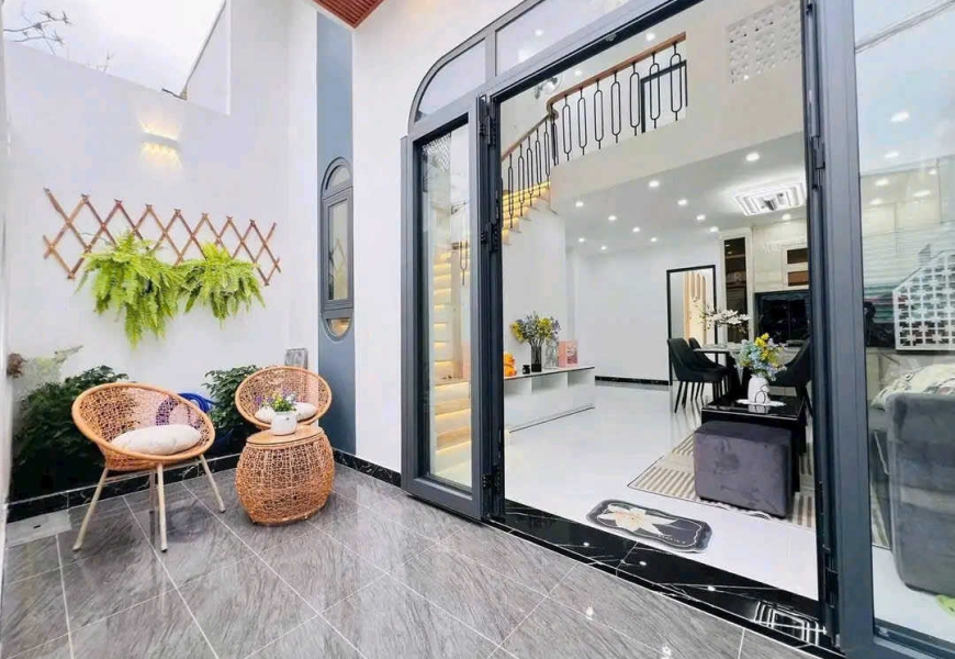 NHÀ MỚI 100% HẺM GẦN KDC HIMLAM Q7