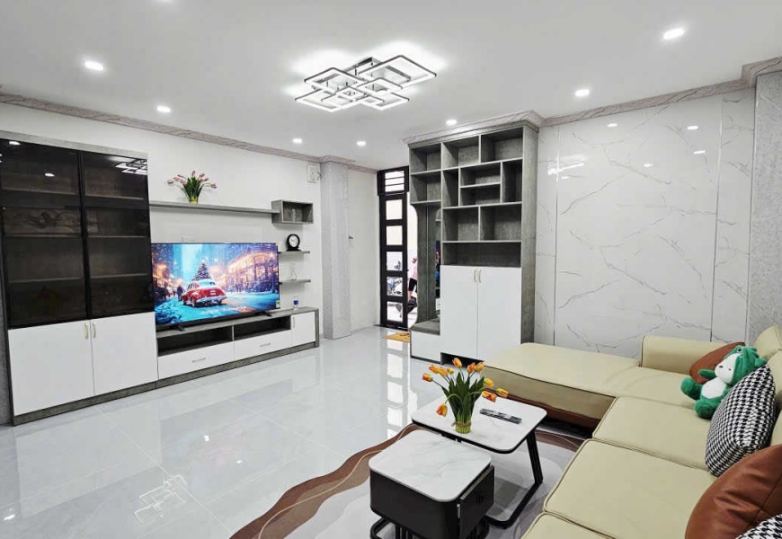 BÁN NHÀ MỚI FULL NỘI THẤT CAO CẤP NGAY CẠNH ĐH MARKETING QUẬN 7