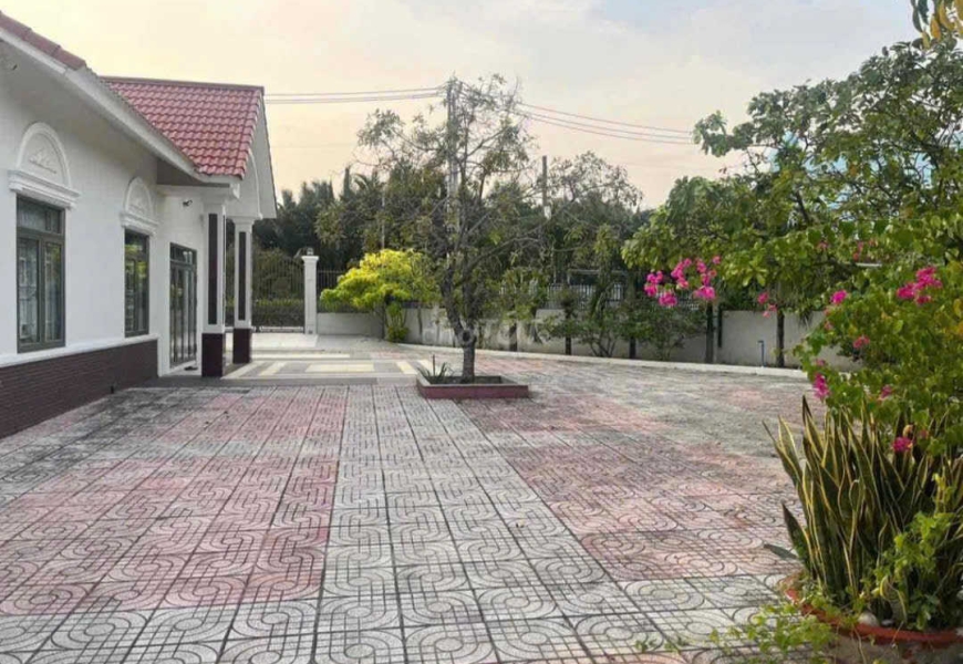 Bán Biệt Thự Sân Vườn Mặt Tiền Đường Đào Sư Tích,Phước Kiển,Nhà Bè