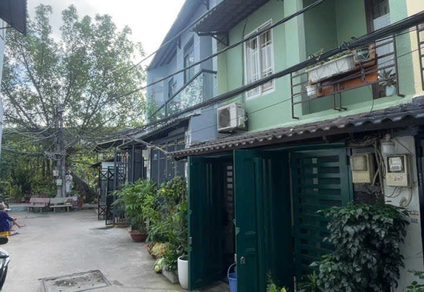 Nhà đẹp, nội thất xịn hẻm ô tô 749/xx Huỳnh Tấn Phát, Quận 7. Cách Phú Mỹ Hưng 3 phút xe máy