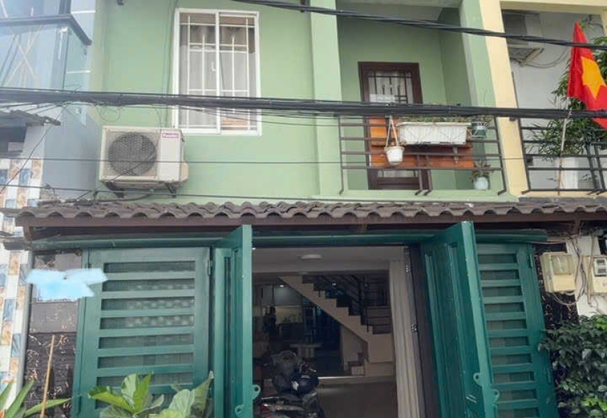 Nhà đẹp, nội thất xịn hẻm ô tô 749/xx Huỳnh Tấn Phát, Quận 7. Cách Phú Mỹ Hưng 3 phút xe máy