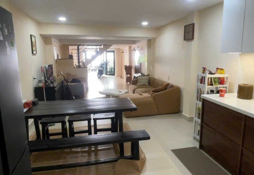 Nhà đẹp, nội thất xịn hẻm ô tô 749/xx Huỳnh Tấn Phát, Quận 7. Cách Phú Mỹ Hưng 3 phút xe máy