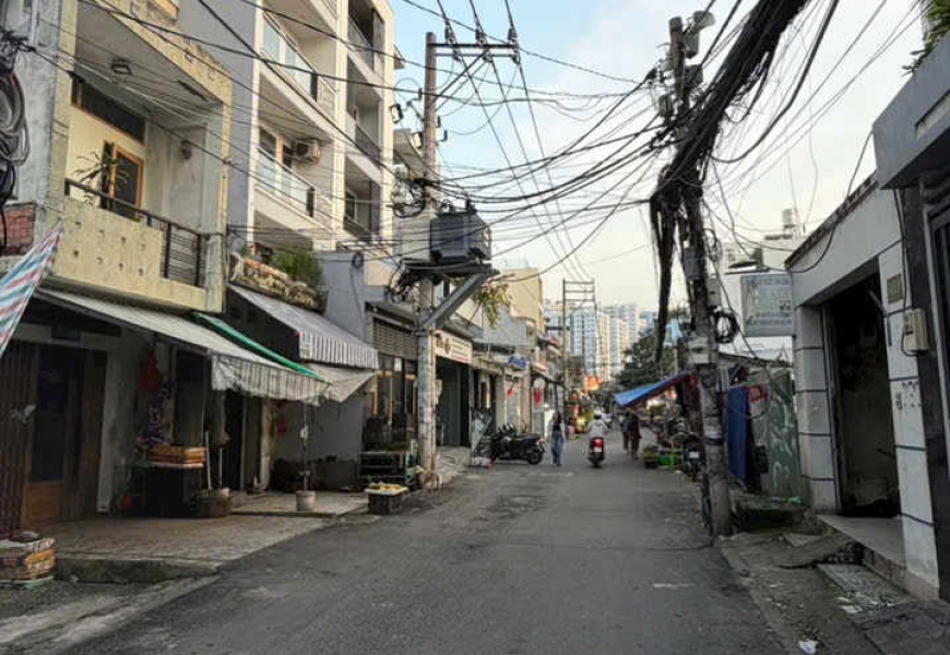 ĐẤT XD CAO TẦNG 1 HẦM 7 TẦNG,NGAY SÁT KDC HIMLAM Q7. HCM