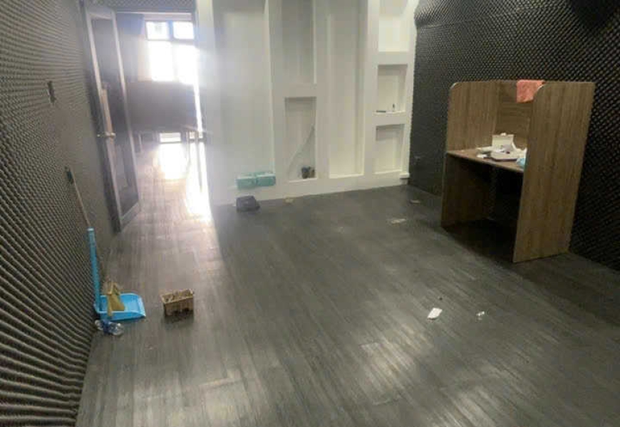 Cho thuê nhà mt đường số 81- Nguyễn Thị Thập, q7