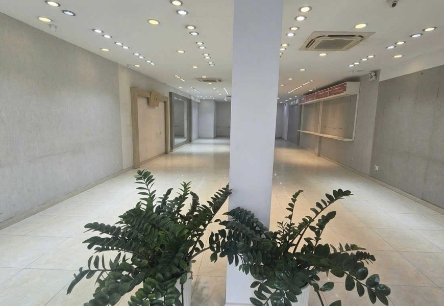 CHO THUÊ MẶT BẰNG MẶT TIỀN NGUYỄN THỊ THẬP, Q.7