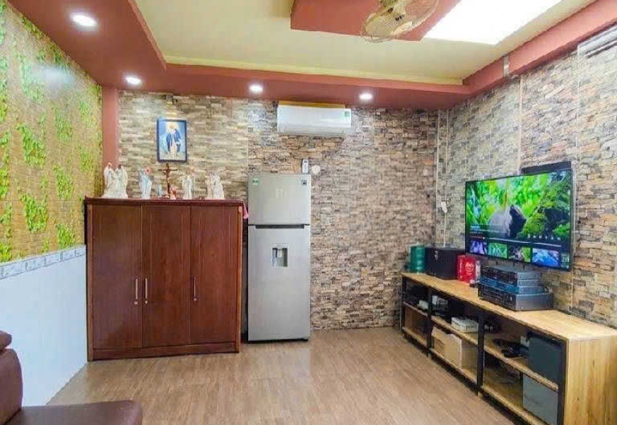 Nhà 803/58/ Huỳnh T Phát , Phú Thuận , q7