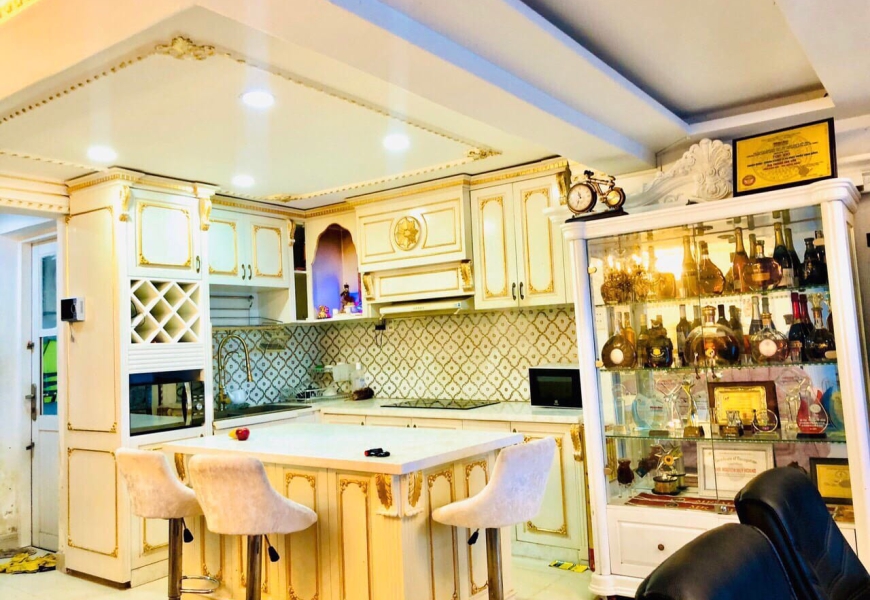 3,5 TỶ BÁN CĂN HỘ PHÚ HOÀNG ANH,ĐƯỜNG NGUYỄN HỮU THỌ BÁN 3TỶ5 TRẢ TRƯỚC 50% CÒN HỔ TRỢ 50% TRẢ GÓP LẢI XUẤT NGÂN HÀNG . HOẶC CHO THUÊ 850 USD / THÁNG . DIỆN TÍCH SỬ DỤNG 160M2 . NỘI THẤT HOÀNG GIA CAO CẤP . 3 PHÒNG NGỦ 2 TOLET TRONG PHÒNG , 1 VĂN PHÒNG 15