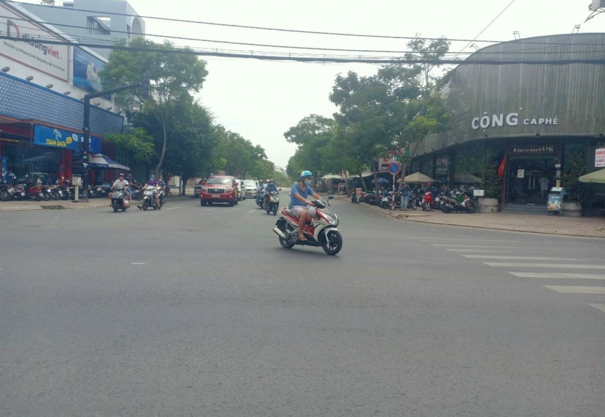 HÀNG HIẾM TRÊN CON ĐƯỜNG NÀY,KHU AN PHÚ HƯNG Q7