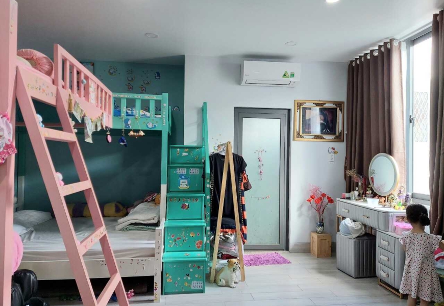 NHÀ PHỐ HXH góc 2 MT , huỳnh tấn phát p. Phú thuận QUẬN 7