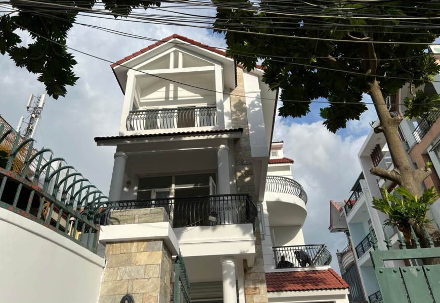BÁN BIỆT THỰ NGUYỄN VĂN LINH, P.BÌNH THUẬN, Q7