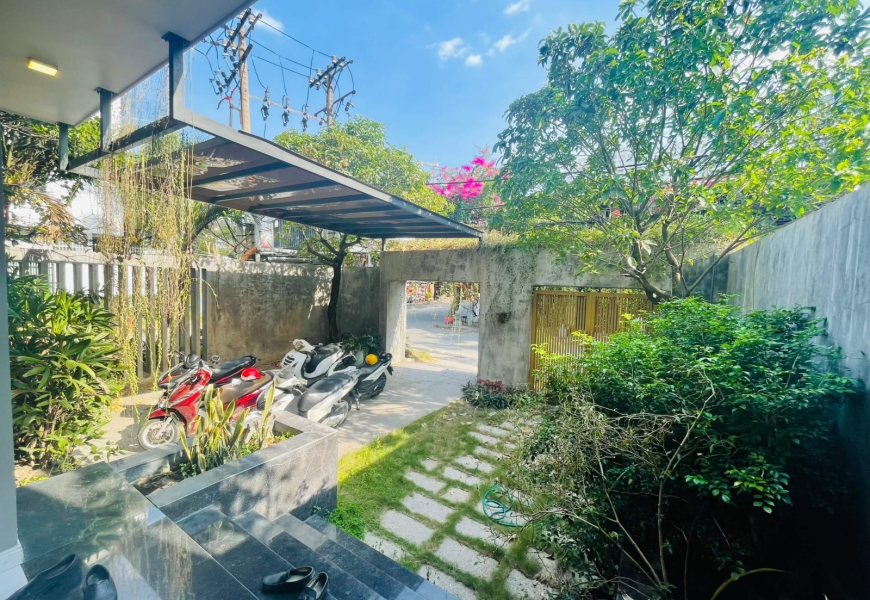 BÁN BIỆT THỰ GÓC 2 MẶT TIỀN ĐƯỜNG LÀNG ĐẠI HỌC KHU A