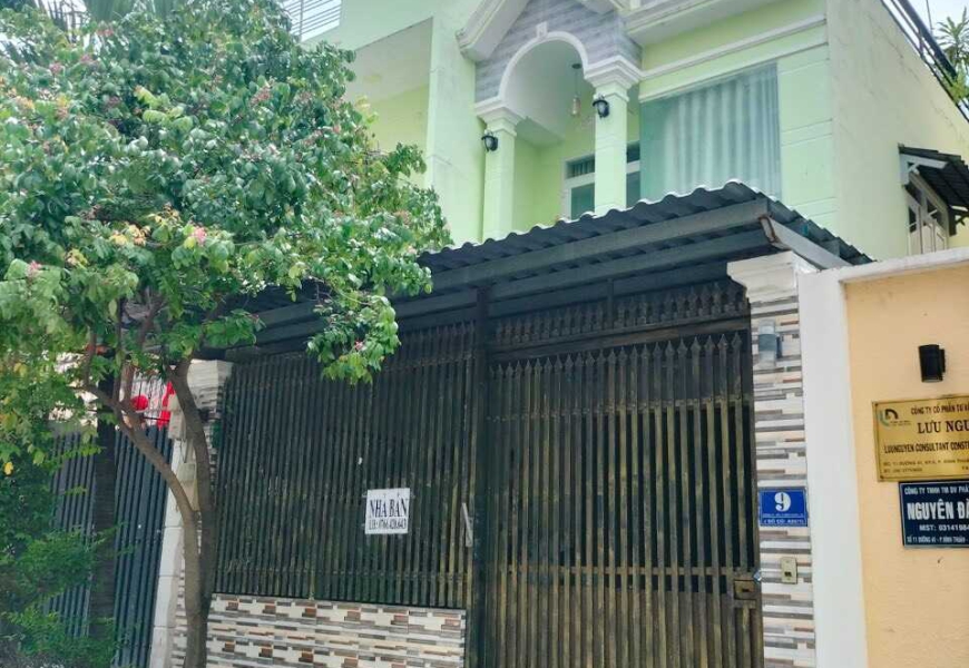 0909227199 Bán biệt thự sân vườn mặt tiền đường số tân quy Q7 , khu vực yên tĩnh, an ninh , duy nhất 1 căn giá chỉ 100 triệu/m2 
