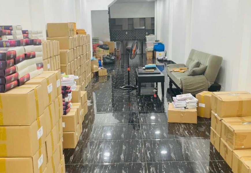 Bán Nhà Gấp Giảm 1 Tỷ…..Giá bán nhanh 11 tỷ TL Bán nhà mặt tiền đường số 41 Tân Quy Quận 7