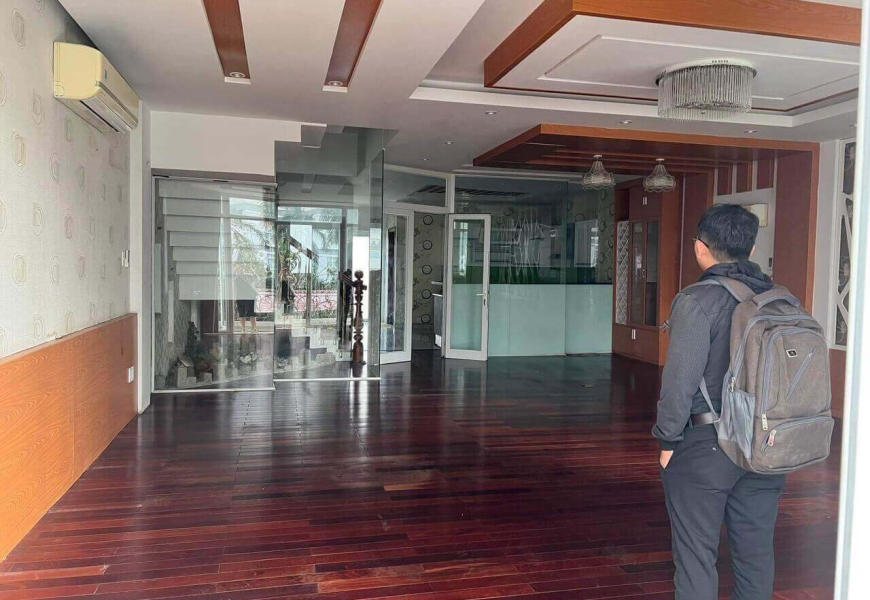CHO THUÊ BIỆT THỰ ĐƯỜNG D1 (HOÀNG TRỌNG MẬU), KHU HIM LAM, PHƯỜNG TÂN HƯNG, QUẬN 7, TP.HCM - 75TR/THÁNG ( THƯƠNG LƯỢNG )