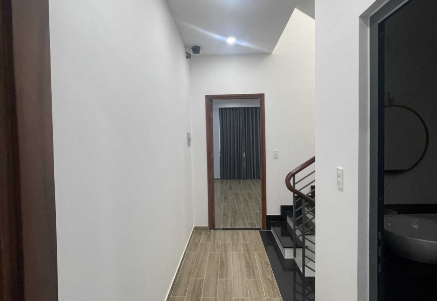 0909227199 BÁN NHÀ MẶT TIỀN ĐƯỜNG SỐ  KDC SADECO VEN SÔNG ĐỐI DIỆN TRƯỜNG R.MIT Q7