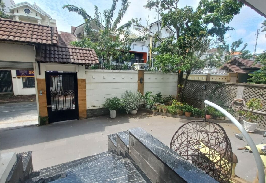 Chủ nhà cần tiền bán gấp giảm 5ty còn 33ty   - Biệt Thự Nam Phú Villas Q7, khu compound 2 mặt giáp sông