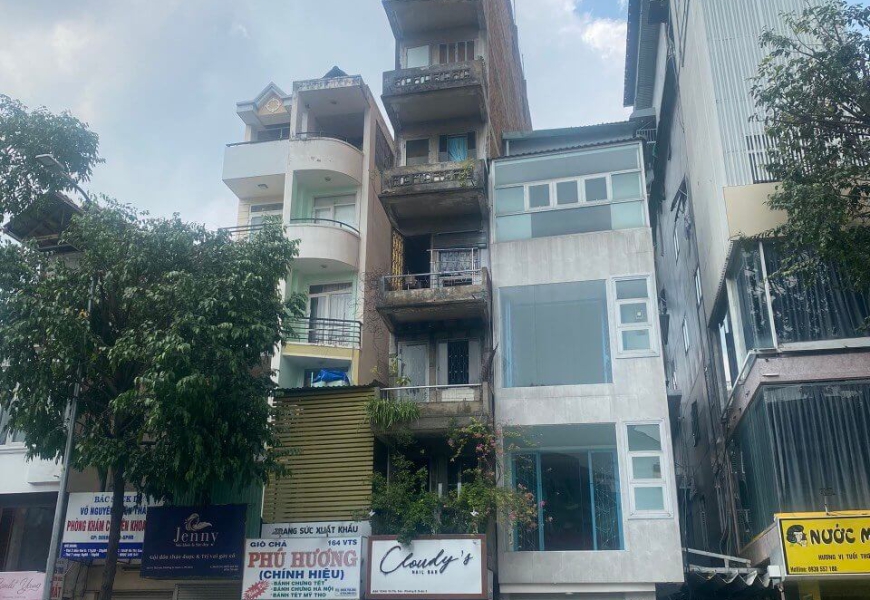 Bán 2 Căn Nhà Đôi Mặt Tiền Đường Võ Thị Sáu P.8.Q.3