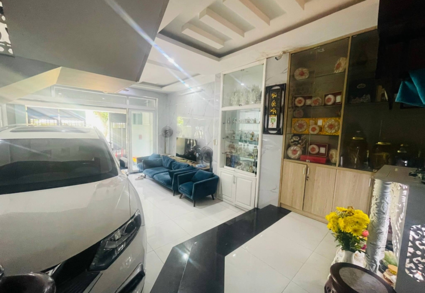 Bán nhà kdc kim sơn,p tân phong,Q7