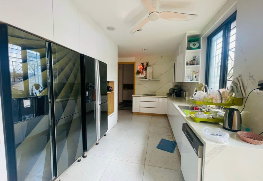 Giảm 12 tỷ cần bán gấp..Giá mới 40ty TL CĂN BIỆT THỰ ĐƯỢC THIẾT KẾ ĐẦY ĐỦ CÔNG NĂNG HỒ BƠI - THANG MÁY - Hầm - 4 Tầng KDC Phú Mỹ - Quận 7 - CÁCH PHÚ MỸ HƯNG 1km