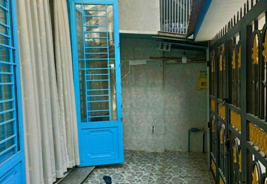 BÁN GẤP - BÁN NHÀ HẺM XE HƠI LÂM VĂN BỀN, P.TÂN KIỂNG, QUẬN 7 - CÁCH ĐƯỜNG CHÍNH 50M