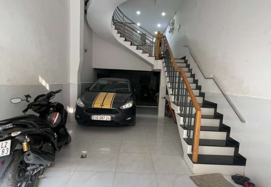 Bán nhà hẻm xe hơi 803 hùynh tấn phát, P.phú thuận Q7