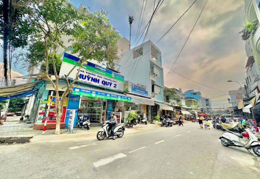 Bán nhà mặt tiển đường kinh doanh ngay chợ Tân Quy Quận 7