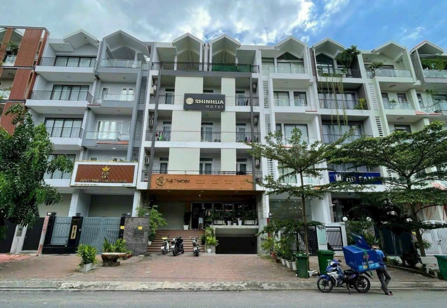 HÀNG ĐẦU TƯ CUỐI NĂM CHO QUÝ KHÁCH   Bán Nhà 99 - 101 đường D1 (Hoàng Trọng Mậu) - đường 35m KDC Him Lam Kênh Tẻ - P. Tân Hưng - Quận 7