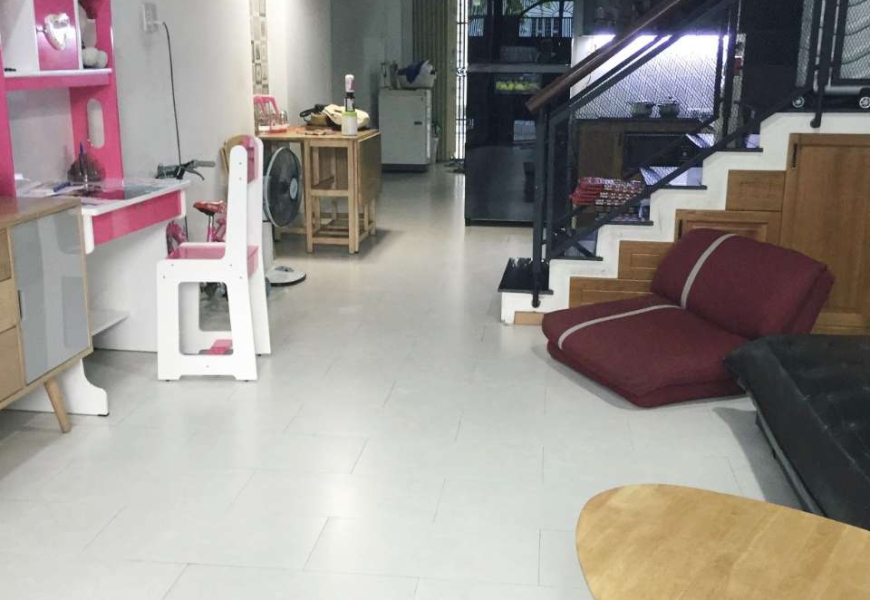 Bán Nhà Xinh 1 Lầu 2MT Trần Văn Khánh Q7